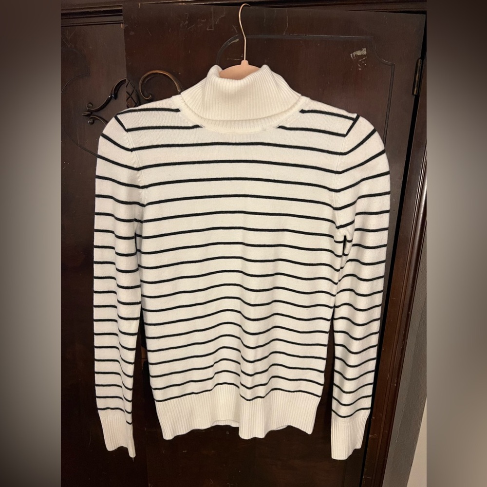 French Connection White Turtleneck sweater with Black stripes. Size Small